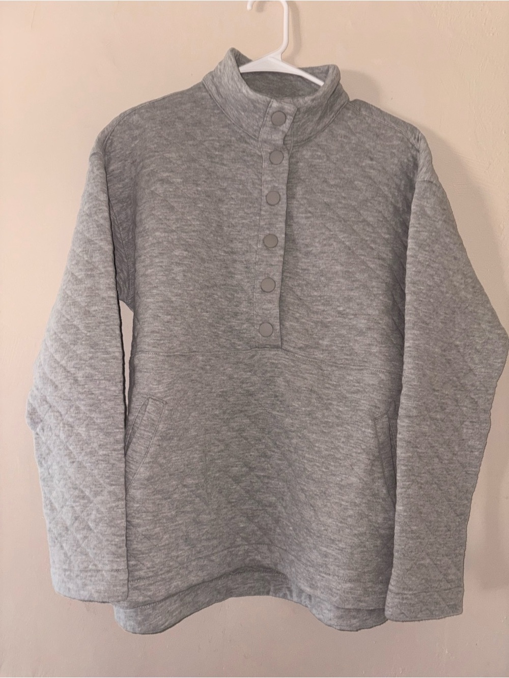 Eddie Bauer grey quilted button pullover M